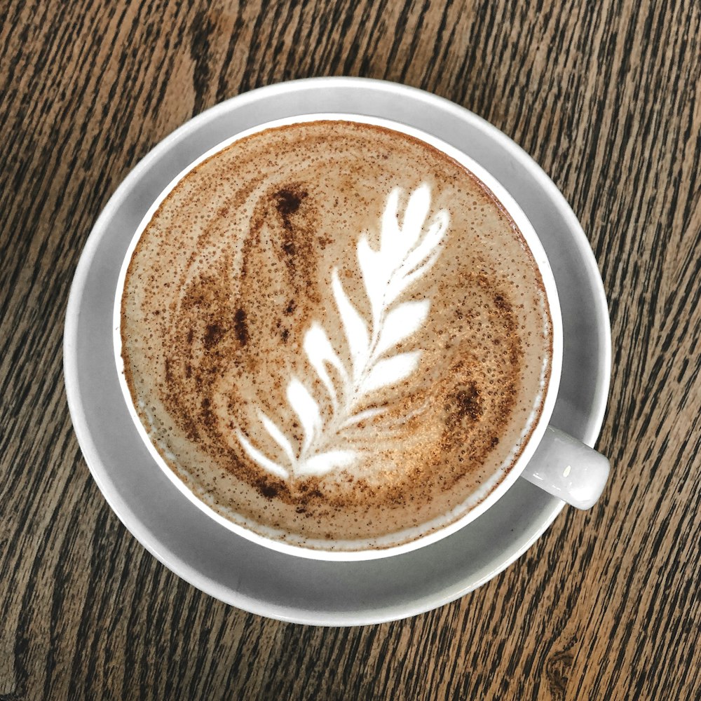 Cappuccinotasse mit Untertasse